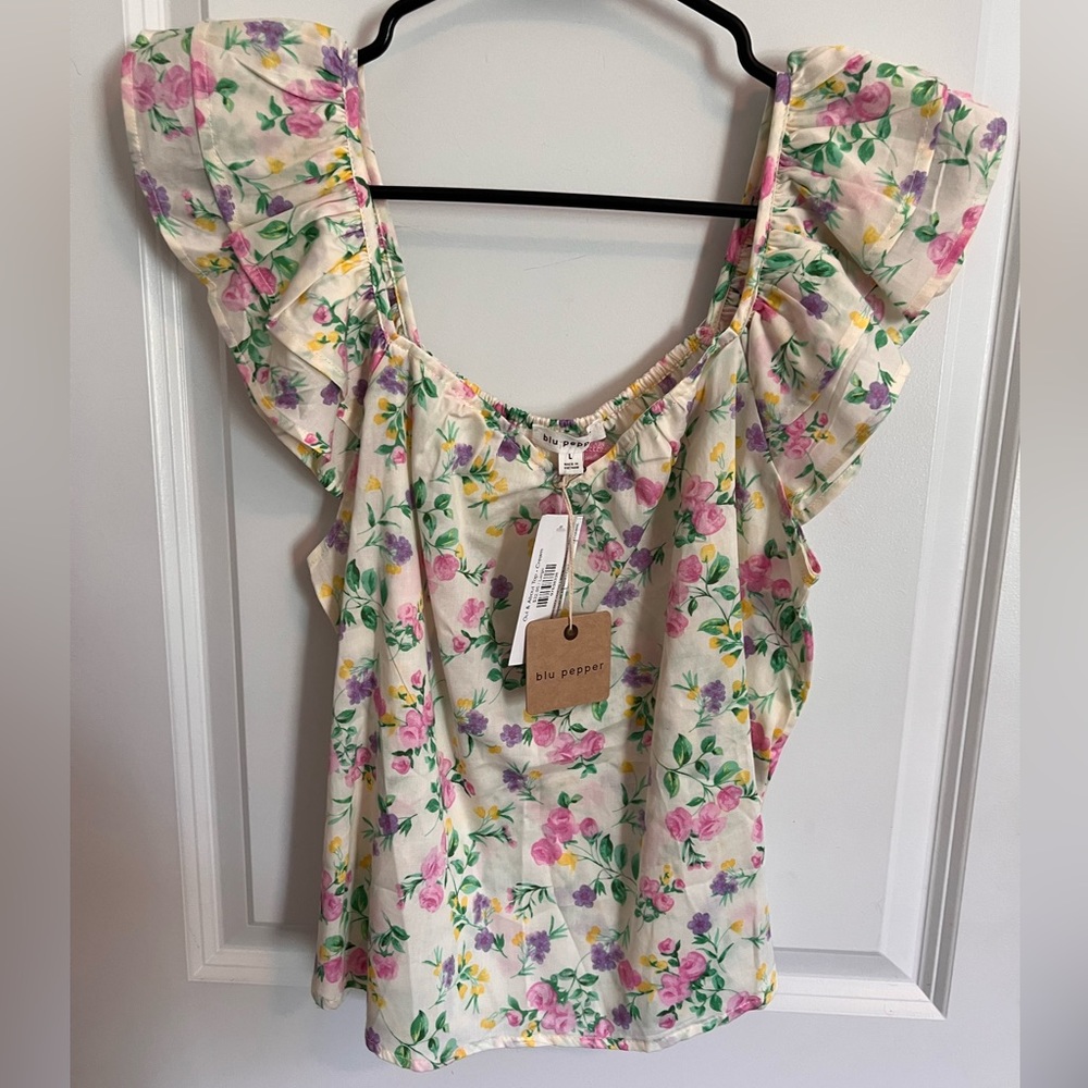 NWT Blu Pepper top size large
